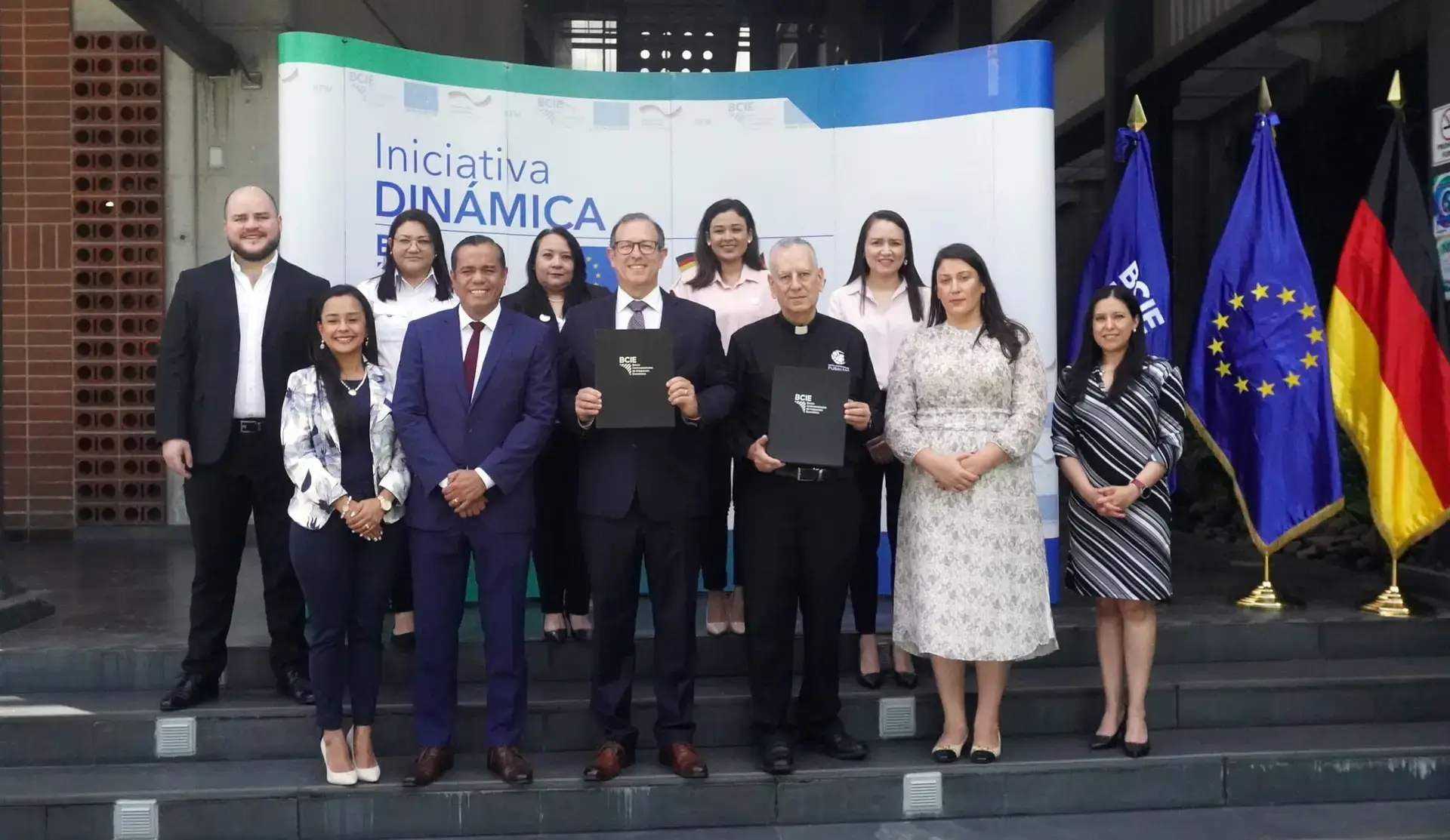 Mipymes salvadoreñas contarán con plataforma de comercio virtual para impulsar internacionalmente sus emprendimientos